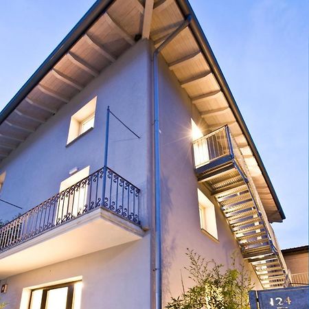 Manzoni 124 Bed&Relax Bed and Breakfast Esine Buitenkant foto